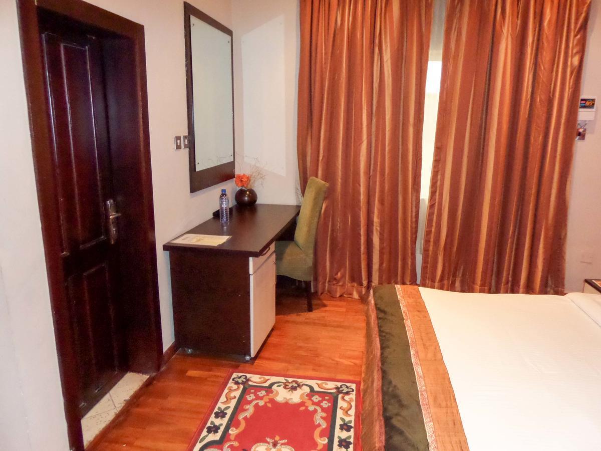 Aries Suites Лагос Экстерьер фото